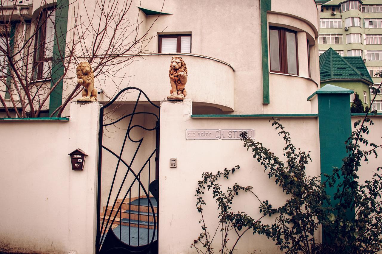 Hotel Gold Lion Chisinau Exterior photo